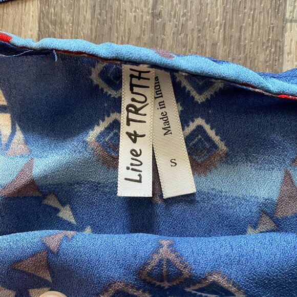 Live 4 Truth Square Cut Short Sleeve Blouse Aztec Print Blue Patterned Small - Picture 3 of 8